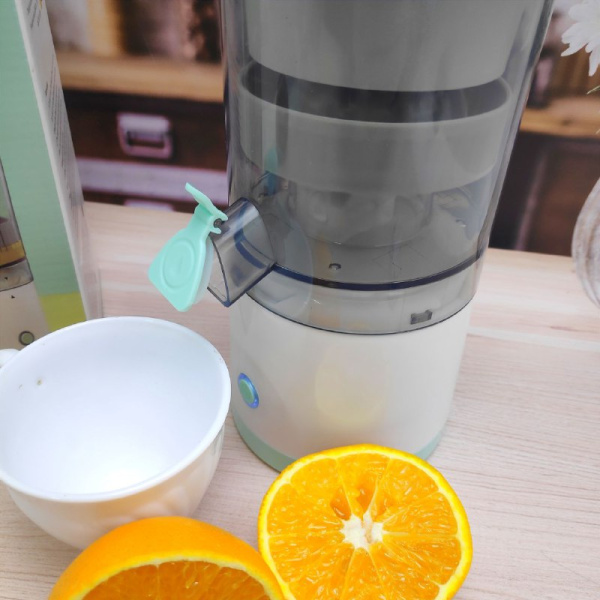 Портативная USB соковыжималка Citrus Juicer MDC1 45W, 240 ml